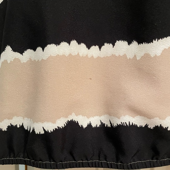 LOFT Dip-Dyed Top with Keyhole Neckline size XS - Picture 4 of 5